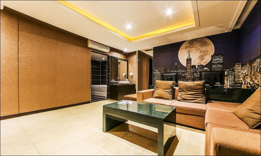 Nice Hotel Uijeongbu Εξωτερικό φωτογραφία